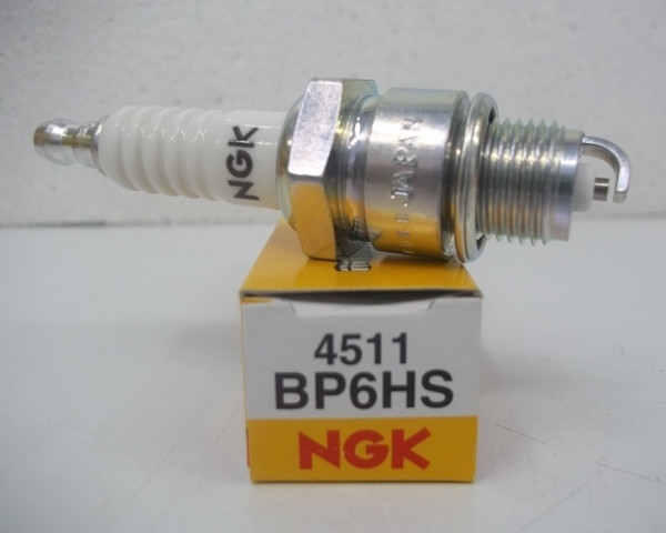 Свеча зажигания NGK BP6HS 4511